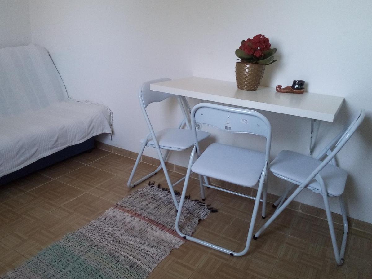 Soba Lavanda Kladovo Bagian luar foto